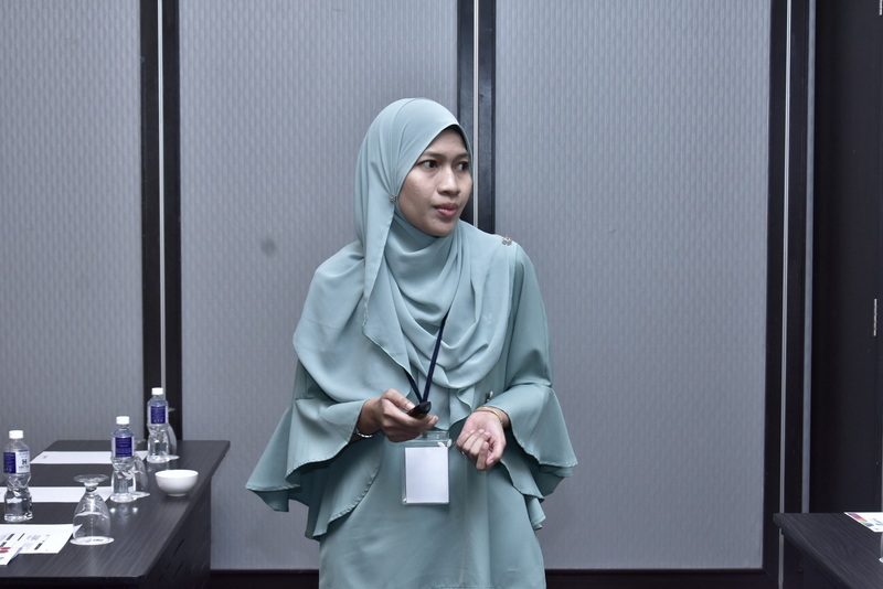 UKM 5229